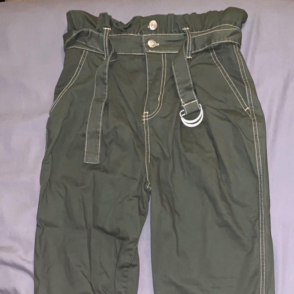 Army green paper bag pants
